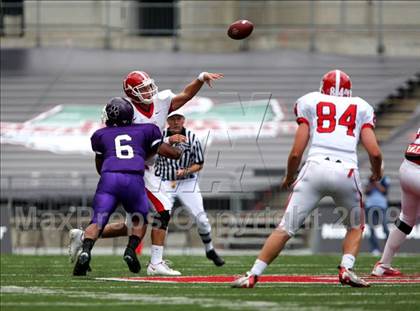 Thumbnail 2 in Lutheran vs. Pickerington Central (Kirk Herbstreit Varsity Football Series) photogallery.
