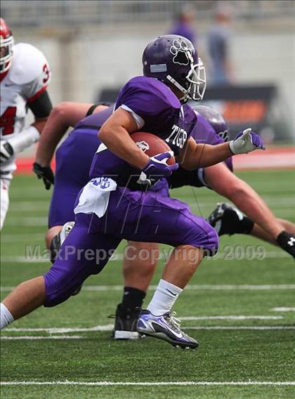 Thumbnail 2 in Lutheran vs. Pickerington Central (Kirk Herbstreit Varsity Football Series) photogallery.