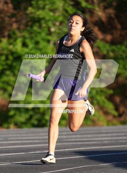 Thumbnail 2 in Battle of the Brazos (4X400M) photogallery.
