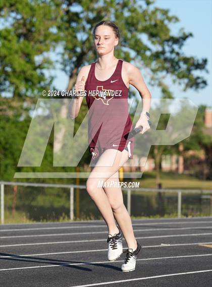 Thumbnail 2 in Battle of the Brazos (4X400M) photogallery.