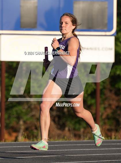 Thumbnail 1 in Battle of the Brazos (4X400M) photogallery.