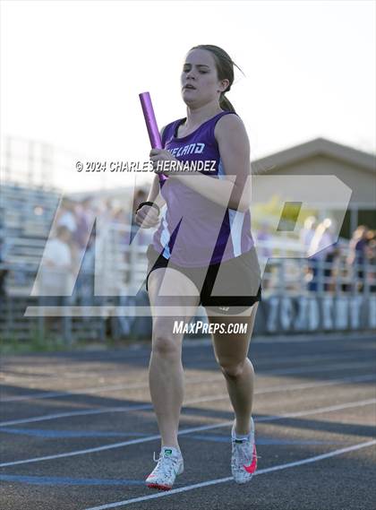 Thumbnail 1 in Battle of the Brazos (4X400M) photogallery.