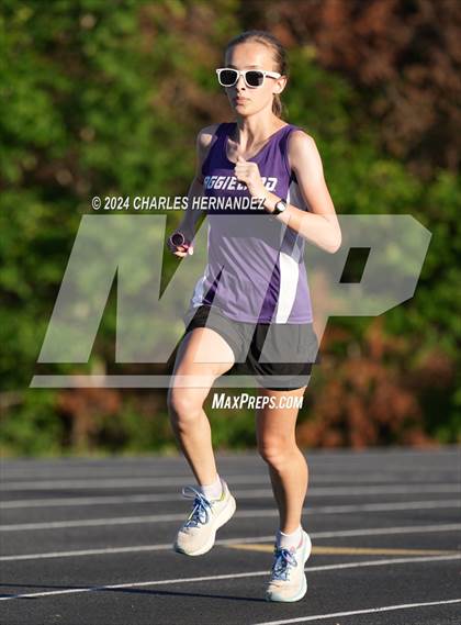 Thumbnail 2 in Battle of the Brazos (4X400M) photogallery.