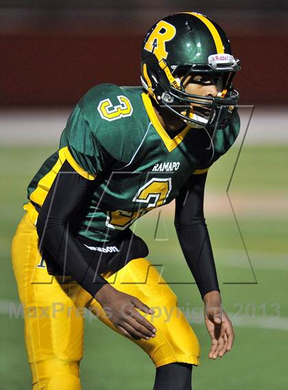Thumbnail 3 in Ramapo @ White Plains (Section 1 Class AA Quarterfinal) photogallery.