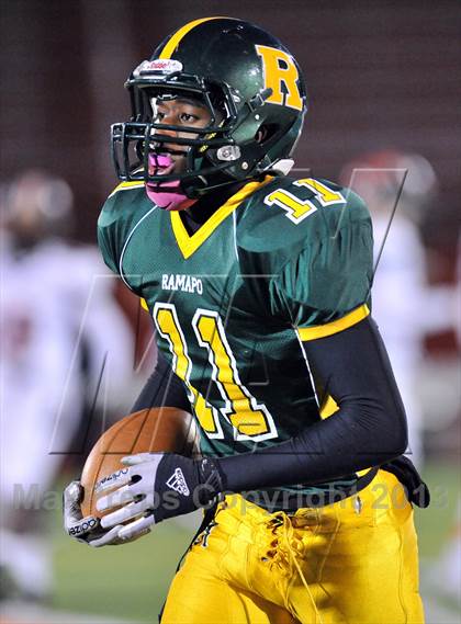 Thumbnail 3 in Ramapo @ White Plains (Section 1 Class AA Quarterfinal) photogallery.