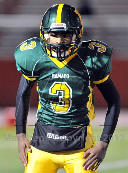 Thumbnail 2 in Ramapo @ White Plains (Section 1 Class AA Quarterfinal) photogallery.