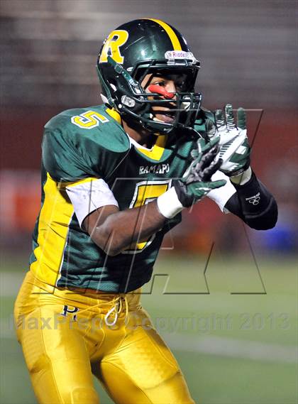 Thumbnail 1 in Ramapo @ White Plains (Section 1 Class AA Quarterfinal) photogallery.