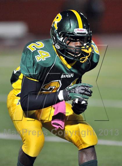 Thumbnail 3 in Ramapo @ White Plains (Section 1 Class AA Quarterfinal) photogallery.