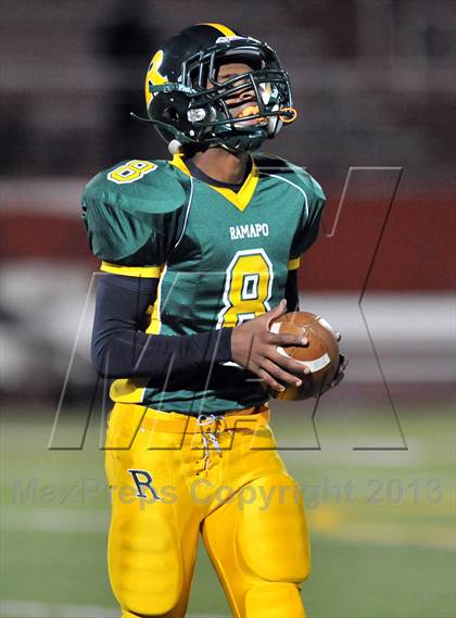Thumbnail 1 in Ramapo @ White Plains (Section 1 Class AA Quarterfinal) photogallery.