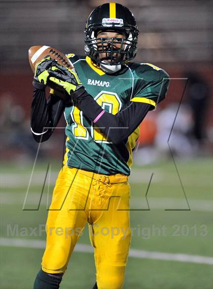 Thumbnail 2 in Ramapo @ White Plains (Section 1 Class AA Quarterfinal) photogallery.