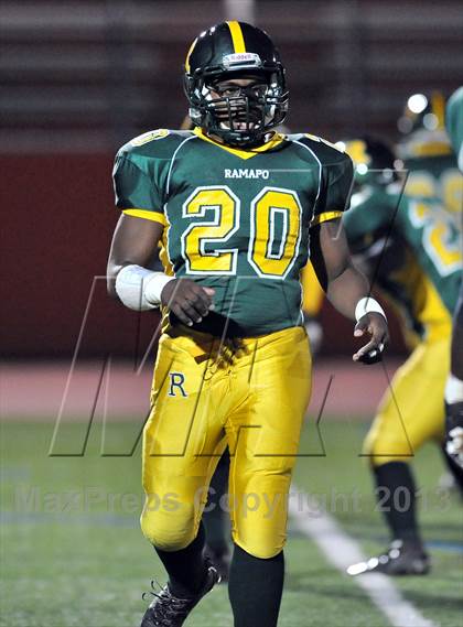 Thumbnail 1 in Ramapo @ White Plains (Section 1 Class AA Quarterfinal) photogallery.