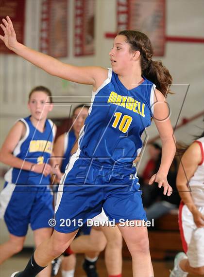 Thumbnail 2 in Maxwell vs. East Nicolaus (Love of the Game) photogallery.