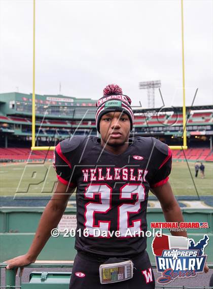 Thumbnail 2 in Wellesley vs. Needham (2015 MaxPreps Rivalry Series) photogallery.