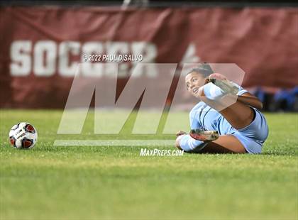Thumbnail 1 in Valor Christian vs. Grandview (CHSAA 5A Semi-Final) photogallery.