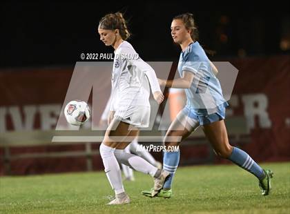 Thumbnail 2 in Valor Christian vs. Grandview (CHSAA 5A Semi-Final) photogallery.