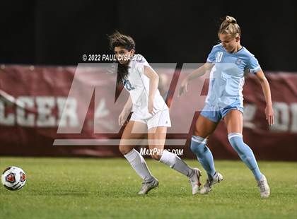 Thumbnail 3 in Valor Christian vs. Grandview (CHSAA 5A Semi-Final) photogallery.