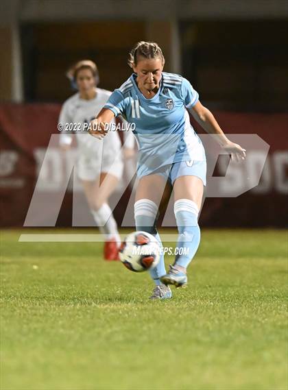 Thumbnail 2 in Valor Christian vs. Grandview (CHSAA 5A Semi-Final) photogallery.