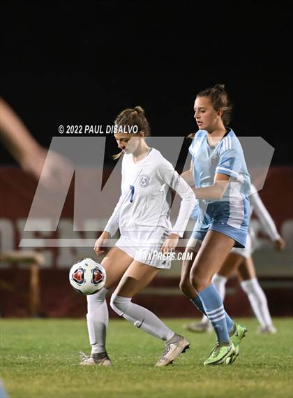 Thumbnail 2 in Valor Christian vs. Grandview (CHSAA 5A Semi-Final) photogallery.