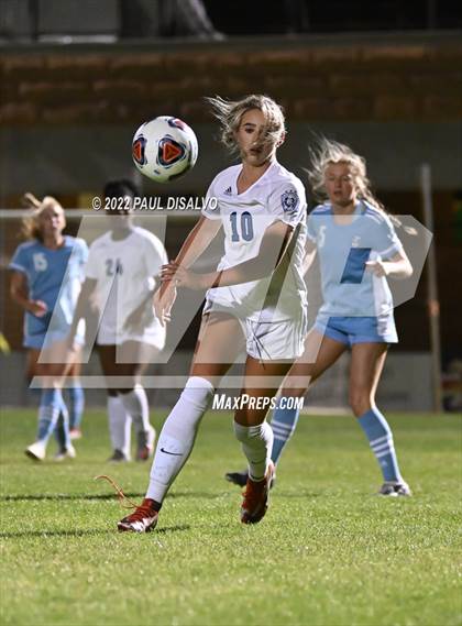 Thumbnail 2 in Valor Christian vs. Grandview (CHSAA 5A Semi-Final) photogallery.