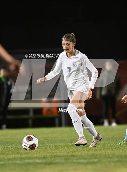 Thumbnail 2 in Valor Christian vs. Grandview (CHSAA 5A Semi-Final) photogallery.