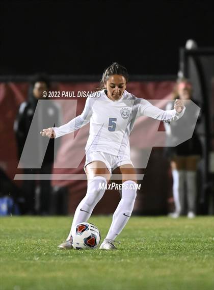 Thumbnail 2 in Valor Christian vs. Grandview (CHSAA 5A Semi-Final) photogallery.