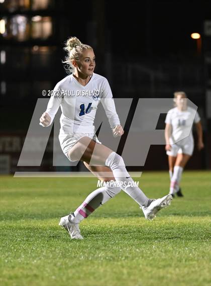 Thumbnail 2 in Valor Christian vs. Grandview (CHSAA 5A Semi-Final) photogallery.