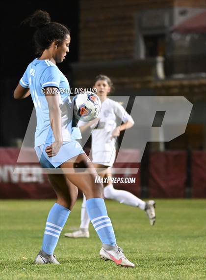 Thumbnail 1 in Valor Christian vs. Grandview (CHSAA 5A Semi-Final) photogallery.