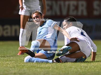 Thumbnail 3 in Valor Christian vs. Grandview (CHSAA 5A Semi-Final) photogallery.