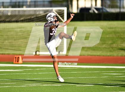 Thumbnail 2 in Wylie vs. Pearce photogallery.