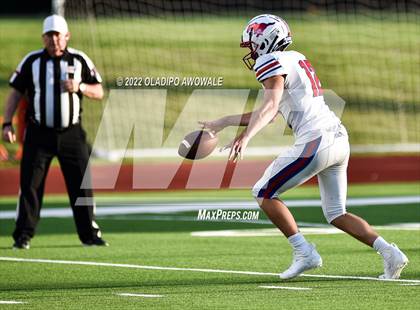 Thumbnail 3 in Wylie vs. Pearce photogallery.