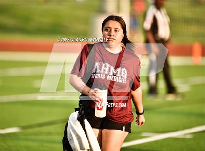 Thumbnail 3 in Wylie vs. Pearce photogallery.