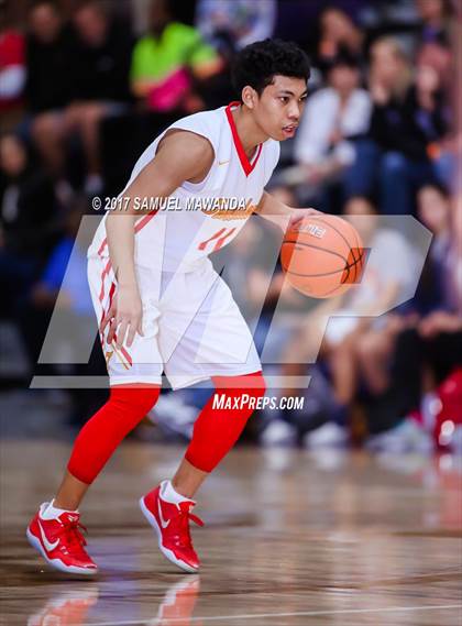 Thumbnail 2 in Foothills Christian vs Taft photogallery.