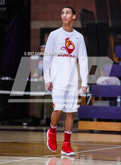 Thumbnail 2 in Foothills Christian vs Taft photogallery.