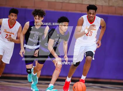 Thumbnail 3 in Foothills Christian vs Taft photogallery.
