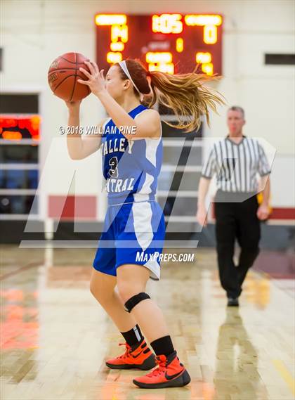 Thumbnail 2 in Valley Central @ Kingston (Section 9 Class AA Quarterfinal) photogallery.