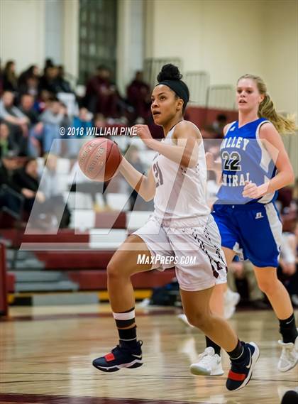 Thumbnail 3 in Valley Central @ Kingston (Section 9 Class AA Quarterfinal) photogallery.