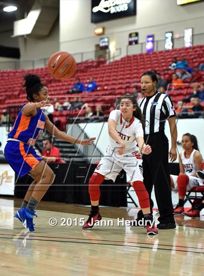 Thumbnail 3 in Bishop Gorman vs. Liberty (Big City Showcase) photogallery.