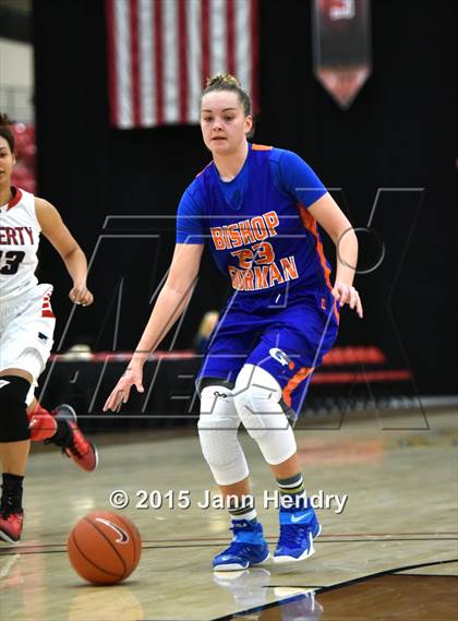 Thumbnail 3 in Bishop Gorman vs. Liberty (Big City Showcase) photogallery.