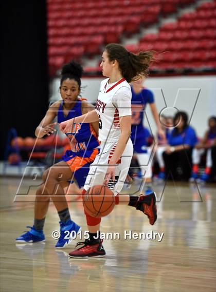 Thumbnail 2 in Bishop Gorman vs. Liberty (Big City Showcase) photogallery.