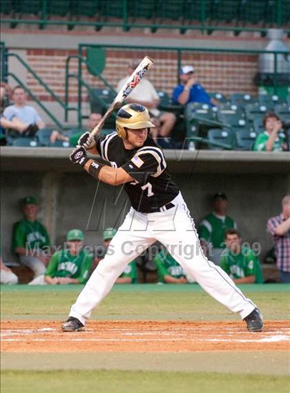 Thumbnail 1 in Nederland vs Brenham (4A Region 3 SF - Game 1 ) photogallery.