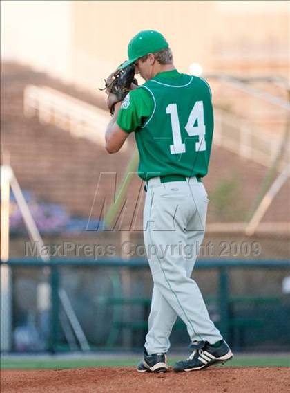 Thumbnail 2 in Nederland vs Brenham (4A Region 3 SF - Game 1 ) photogallery.