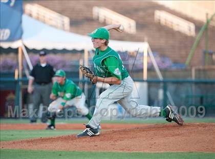 Thumbnail 3 in Nederland vs Brenham (4A Region 3 SF - Game 1 ) photogallery.