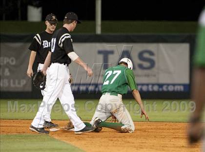 Thumbnail 2 in Nederland vs Brenham (4A Region 3 SF - Game 1 ) photogallery.