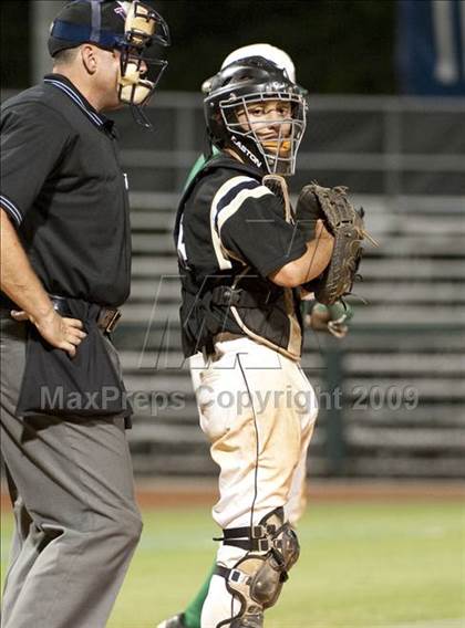 Thumbnail 1 in Nederland vs Brenham (4A Region 3 SF - Game 1 ) photogallery.