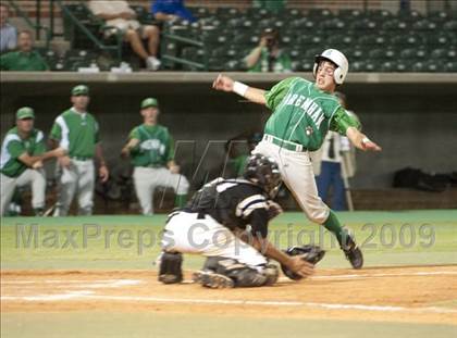 Thumbnail 3 in Nederland vs Brenham (4A Region 3 SF - Game 1 ) photogallery.