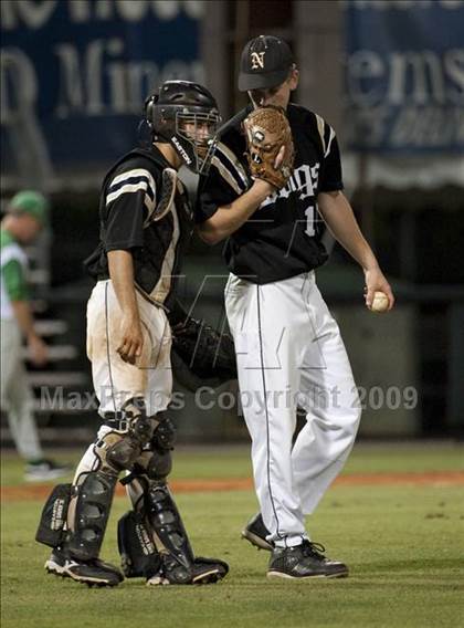 Thumbnail 1 in Nederland vs Brenham (4A Region 3 SF - Game 1 ) photogallery.