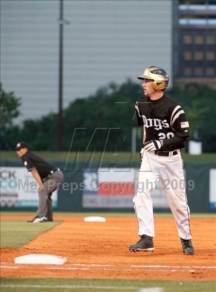 Thumbnail 3 in Nederland vs Brenham (4A Region 3 SF - Game 1 ) photogallery.