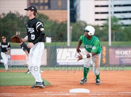 Thumbnail 3 in Nederland vs Brenham (4A Region 3 SF - Game 1 ) photogallery.