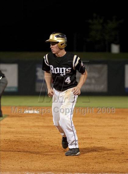 Thumbnail 3 in Nederland vs Brenham (4A Region 3 SF - Game 1 ) photogallery.