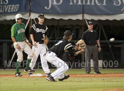 Thumbnail 2 in Nederland vs Brenham (4A Region 3 SF - Game 1 ) photogallery.